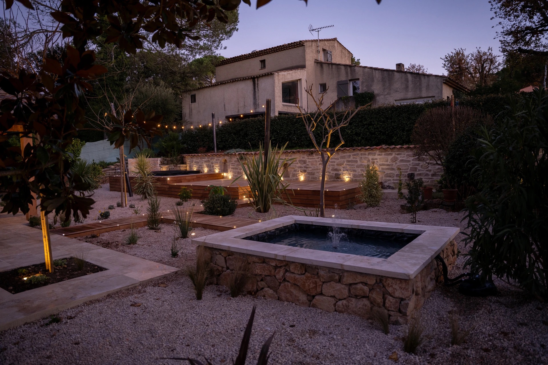 Jardin contemporain haut de gamme